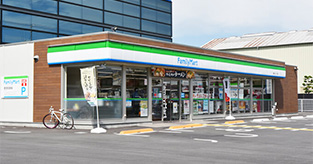 土山2丁目店　ファミリーマート